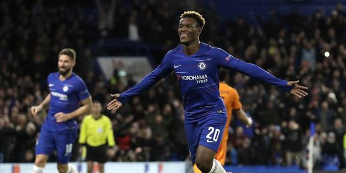  曼城七球横扫伯恩利 格瓦迪奥尔斩获处子球  